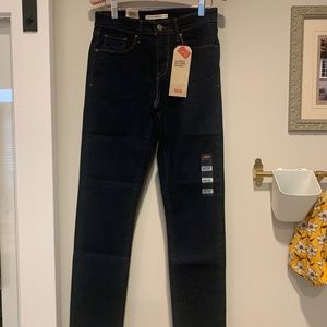 NWT Levi’s Mid-Rise Classic Skinny